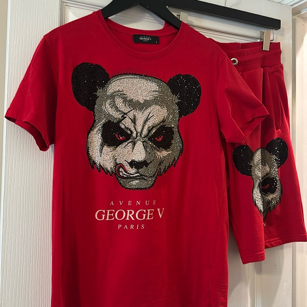 Red Avenue George V Paris Set